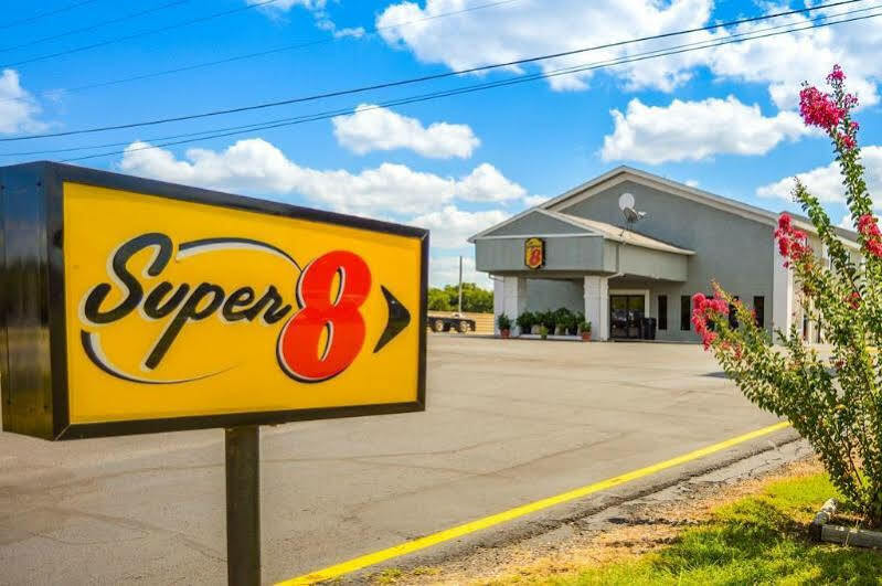Super 8 By Wyndham Адмор Екстериор снимка